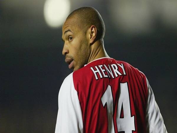 Bóng đá Anh tối 13/10: Carragher giờ vẫn còn sợ Thierry Henry