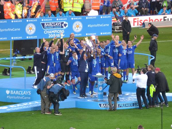 Bóng đá Anh 2/5: Leicester City vô địch giải hạng nhất Anh